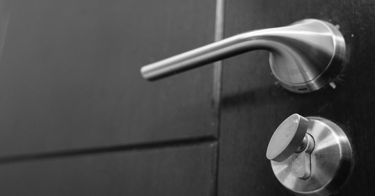 Business Lockouts and Emergency Commercial Locksmith Access — Avondale Chicago Locksmith