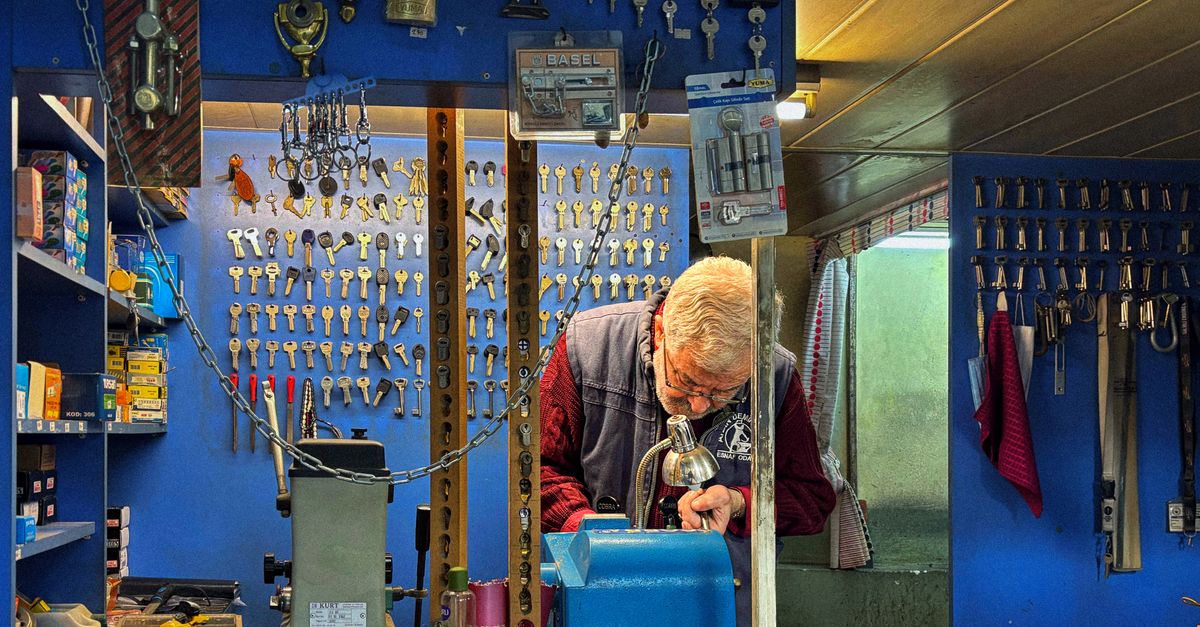 High-Security and Restricted-Key Hardware for Businesses — Avondale Chicago Locksmith