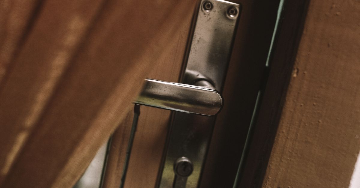 Deadbolts, door knob locks, and mortise lock installation done right — Avondale Chicago Locksmith